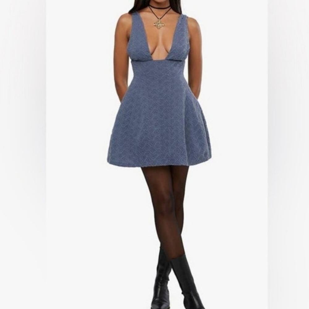We Wore What Dress Size 2 Blue Plunge Neck Blue New